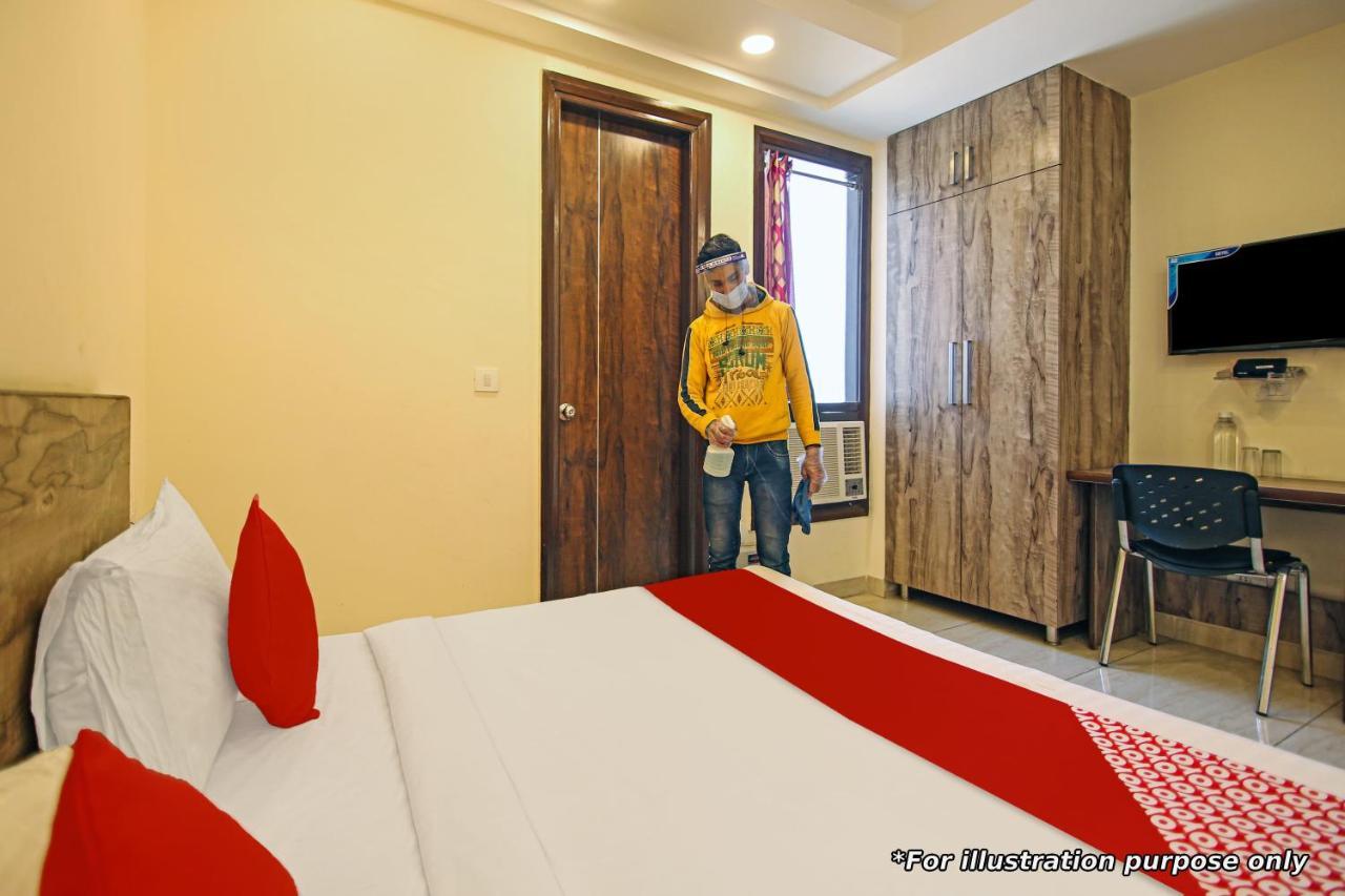 Oyo Flagship 81486 Hotel Mahalaxmi Guesthouse Új-Delhi Kültér fotó